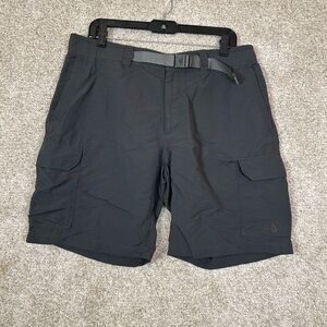 The North Face Men’s 100% Nylon 9” inseam Hiking Shorts Size 36 Dark Gray